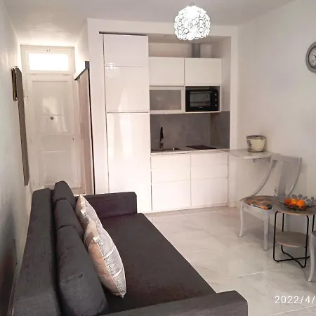Eureka Apartment *